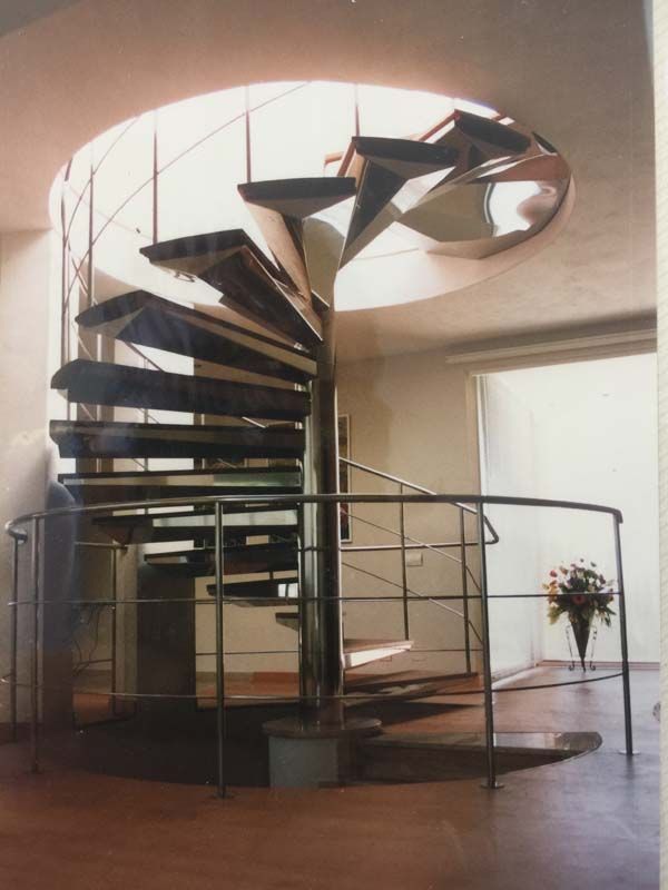 FE3D Carpinterías escalera en caracol